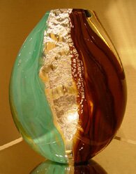 "Borsetta" (back view) - Hand Blown Glass by Randi Solin