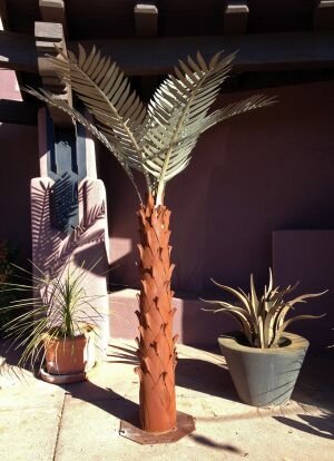 Eric-Richard-palm-tree-octopus-agave-lg-pot