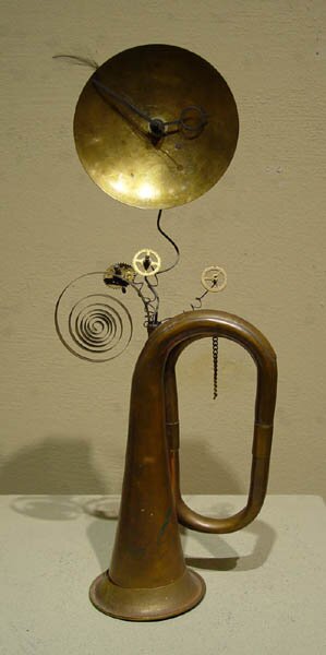 Bugle-Clock-02-600pix