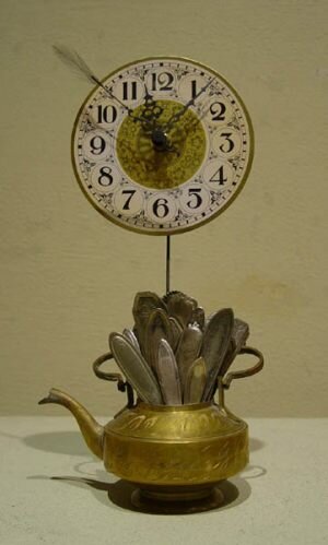 Clock-with-Spoons-600pix