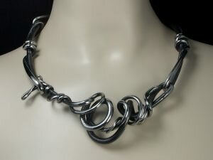Valerie-Ostenak-VO193-Vines-and-tendrils-Neckpiece
